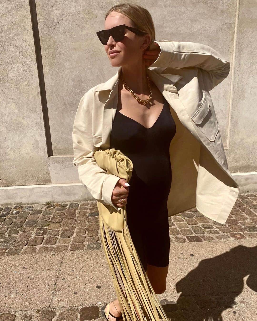 のインスタグラム：「Annonce @ungerfashion  Hot town, summer in the city💛」