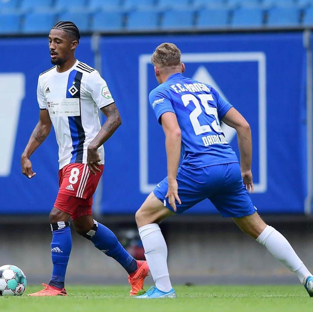 ジェレミー・ドゥツィアクのインスタグラム：「Back on track ⚽️ @hsv   #JD8」