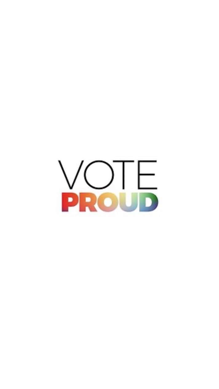 のインスタグラム：「We can make the difference in 2020 if we’re willing to get out and vote. Link in bio- you can also check your registration status at the link. @sharonstone @bruceroberts @whenweallvote #voteproud」