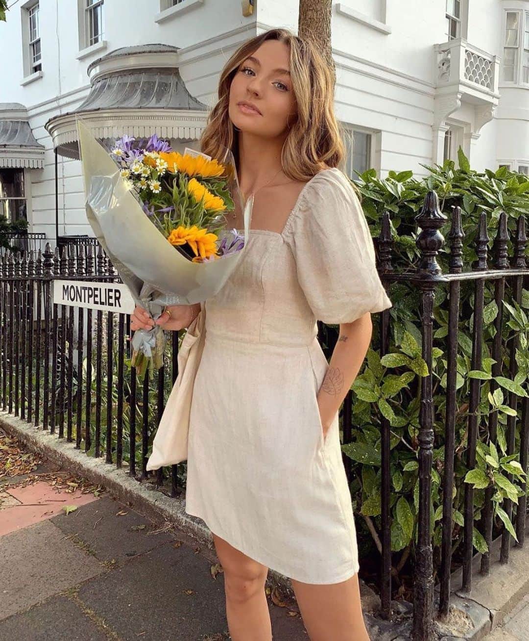 Abercrombie & Fitchさんのインスタグラム写真 - (Abercrombie & FitchInstagram)「Fresh summer picks courtesy of @chloehayward_. 💐」8月11日 3時28分 - abercrombie