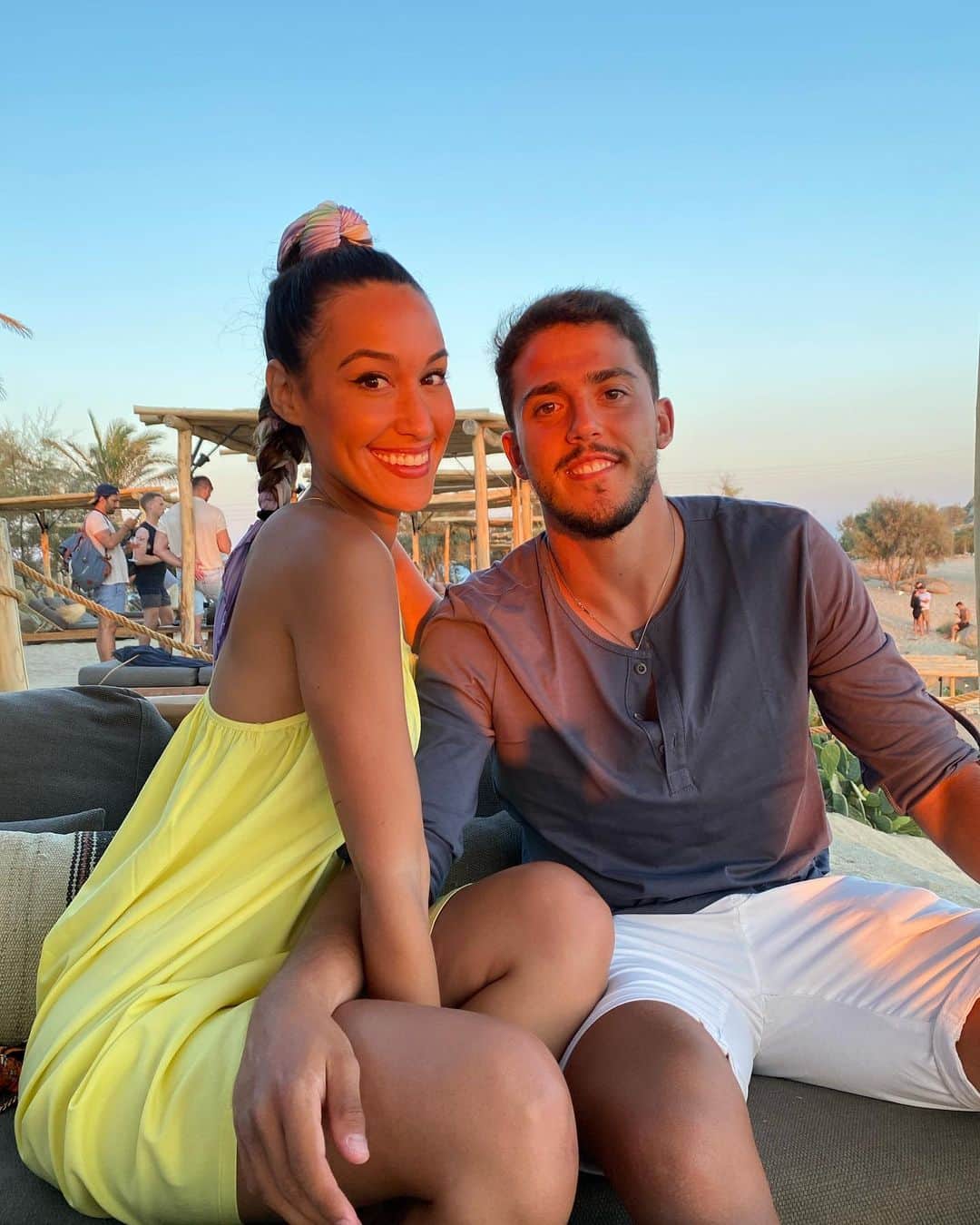 パブロ・フォルナルスのインスタグラム：「👸🏽❤️🧔🏽」