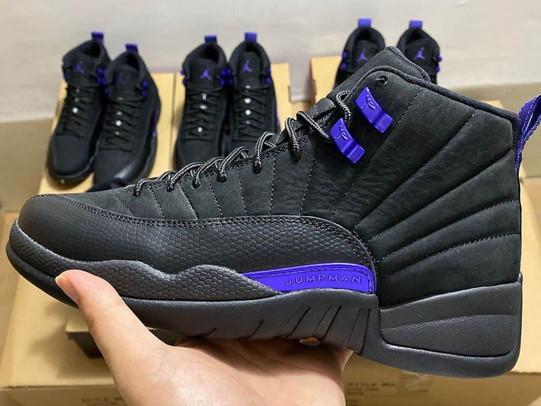 Sneaker Newsさんのインスタグラム写真 - (Sneaker NewsInstagram)「First look at the Air Jordan 12 "Dark Concord"! These are clean. Expected on October 17th. Hit the link in our bio for more details.」8月11日 3時40分 - sneakernews