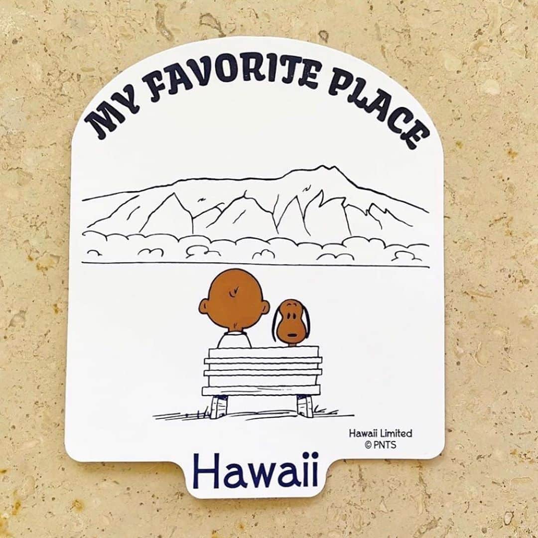 マキ・コニクソンさんのインスタグラム写真 - (マキ・コニクソンInstagram)「Good morning from Hawaii and Happy Birthday, Snoopy!! 🎉🎉  今日はスヌ様のお誕生日です！🎂そして！ 1:00pm-4:00pm 3時間だけ Moni Moana Surfrider店を臨時オープンします！待ちに待ったパワー全開の “My Favorite Place” 全アイテムが初ロンチングします！🎊 是非遊びに来て下さいね！私もいまぁす！ ワクワク！楽しみ！🤗🤗 今日も世界のどこにいてもお互い Alohappyでいようね！😄🤙🏼  #Snoopy’s Birtgday #ハワイのマキさん特等席 #myfavoriteplace #BooとKoinuもいるよ！🐩🐩」8月11日 4時09分 - makikonikson