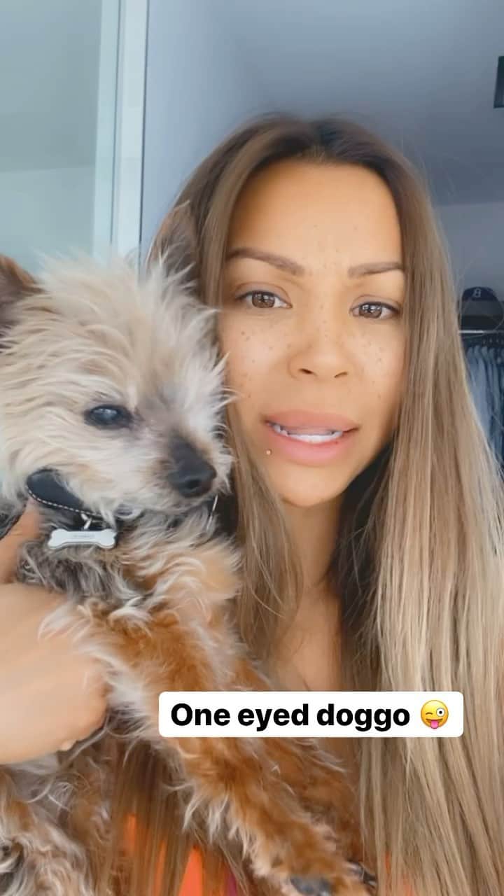 ダニー・リエルのインスタグラム：「He IS slicker than that guy w the thing on his eye 🐶 Drop a comment to say “Hello” to my doggo ARES 🥰」