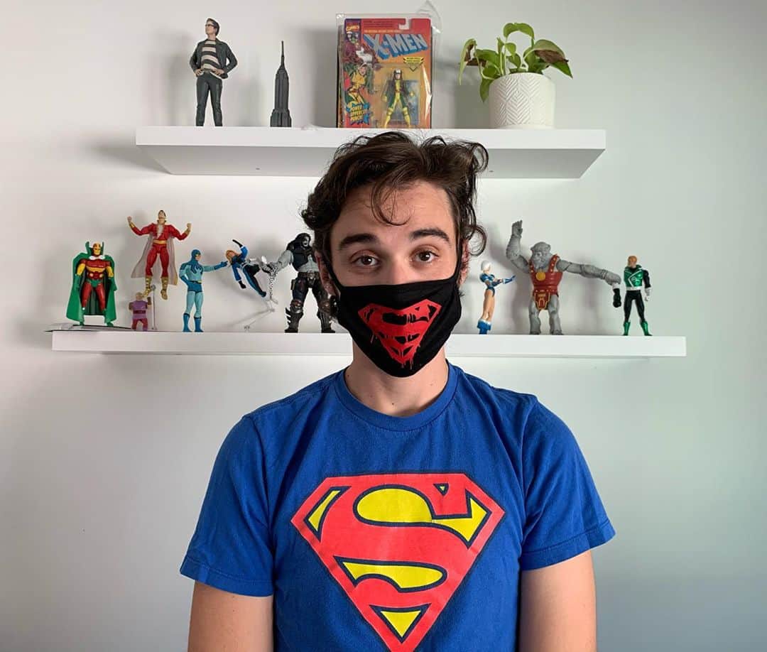 ジョーイ・ブラッグのインスタグラム：「#HeroesWearMasks I stand with my friends at @facts2health and all the masked heroes saving this multiverse by simply wearing a mask! I challenge @mattshively, @tenzingt4, and @audreywhitby to show us your masked self! Be on the right (and surviving) side of history!」