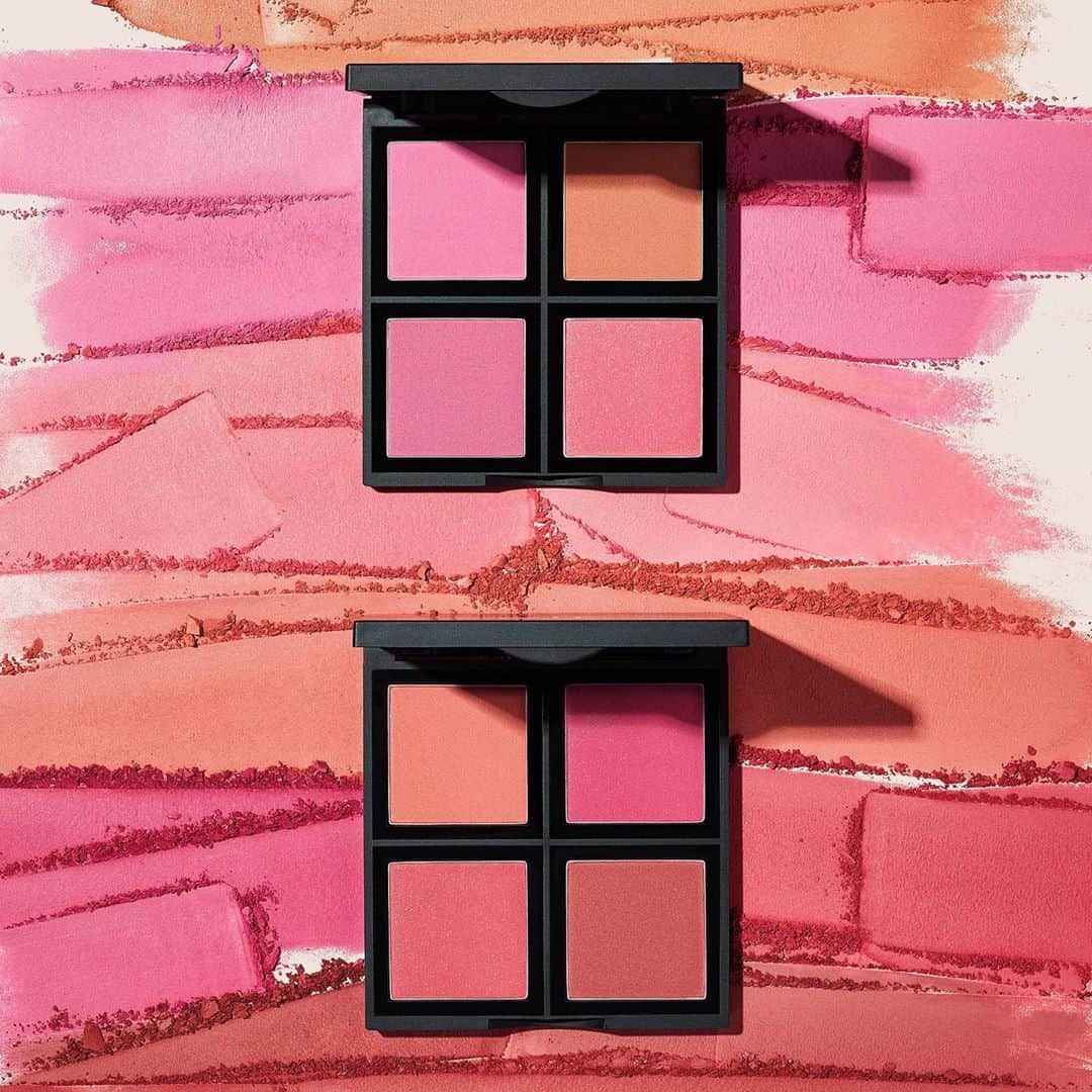 e.l.f.さんのインスタグラム写真 - (e.l.f.Instagram)「Making you blush 🥰  Our Powder Blush Palette has four vibrant shades to mix and match. Available in Light and Dark. Tap to shop for $8✨ #eyeslipsface #elfingamazing #elfcosmetics #crueltyfree #vegan」8月11日 6時40分 - elfcosmetics