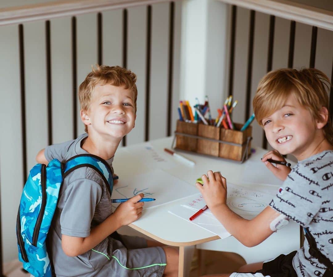 Cara Van Brocklinさんのインスタグラム写真 - (Cara Van BrocklinInstagram)「Back to school is happening, even though it might look a little different this year, these dudes are excited and we are excited, along with their amazing teachers, to be part of helping them learn at home! We needed to stock up on school supplies, and @walmart was the place to go!! #ad #BacktoSchool http://liketk.it/2UcvS #liketkit @liketoknow.it」8月11日 7時04分 - caraloren