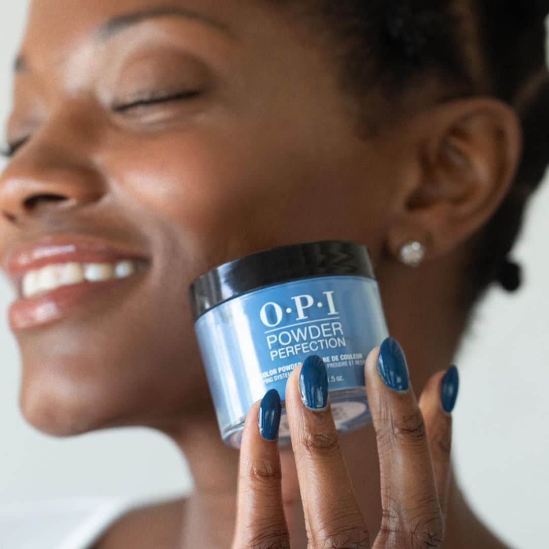 OPIさんのインスタグラム写真 - (OPIInstagram)「Tag a friend who you always love getting a #DipMani with...especially when a stunning new shade like #DuomoDaysIsolaNights comes out! 💙   #ColorIsTheAnswer #OPIPowderPerfection #OPIMuseOfMilan #DarkNails #DarkMani #BlueNails #BlueMani #FallFashionTrends #Fall2020Trends #FallMani #DipPowder」8月11日 8時01分 - opi