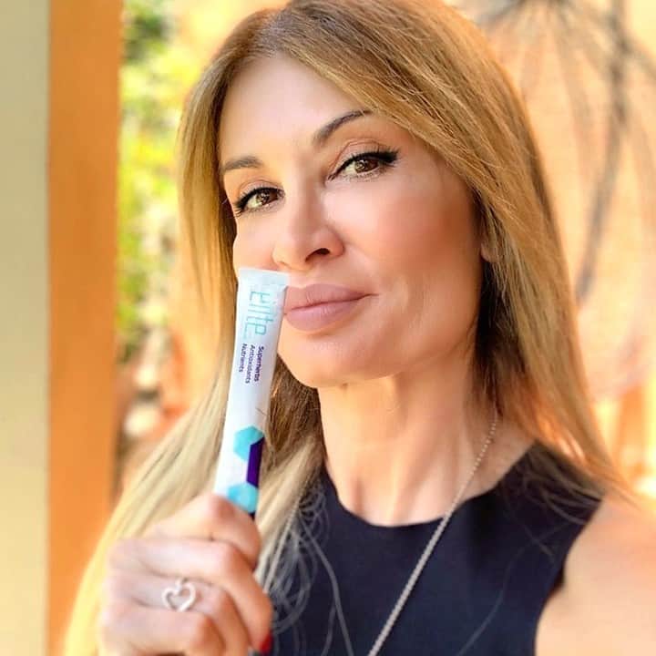 のインスタグラム：「Will you be living 🔥 fiercely & fearlessly today?⁠ ⁠ 📷 @cindy_pilates_center⁠ ⁠ ⁠ ⁠ #elite #ariix360 #dhea #antioxidants #nutrients #nucerity #agedefying #botanicals #healthydigestion #healthyimmune #mentalclarity #focus #relaxedmind #astaxanthin #ashwagandha #indiangooseberry #llysine #aloe #immunesupport #ariix #myariixlife #ariixtransformations」