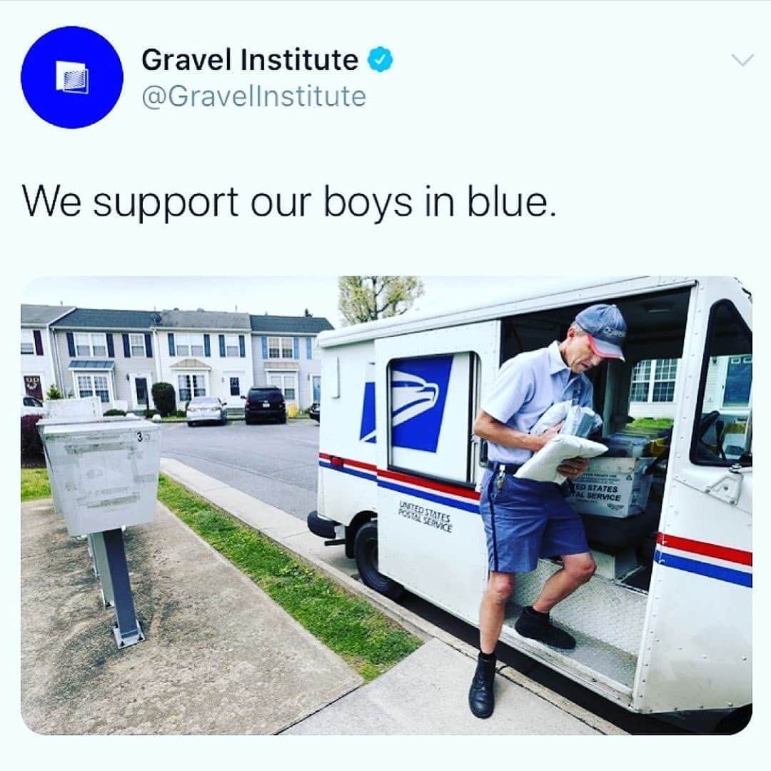 クラーク・グレッグのインスタグラム：「#savethepostoffice」