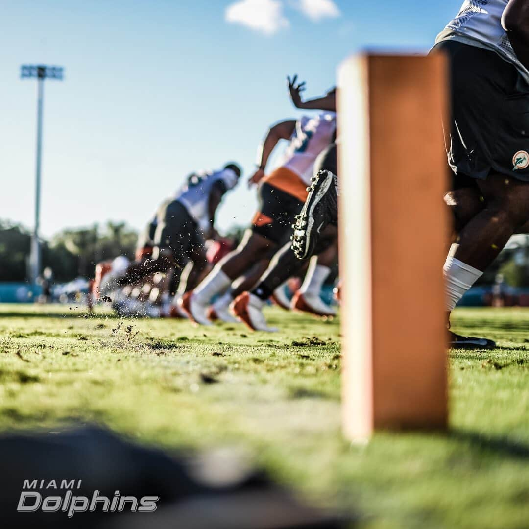 マイアミ・ドルフィンズさんのインスタグラム写真 - (マイアミ・ドルフィンズInstagram)「Clocked in ⏰」8月11日 9時09分 - miamidolphins