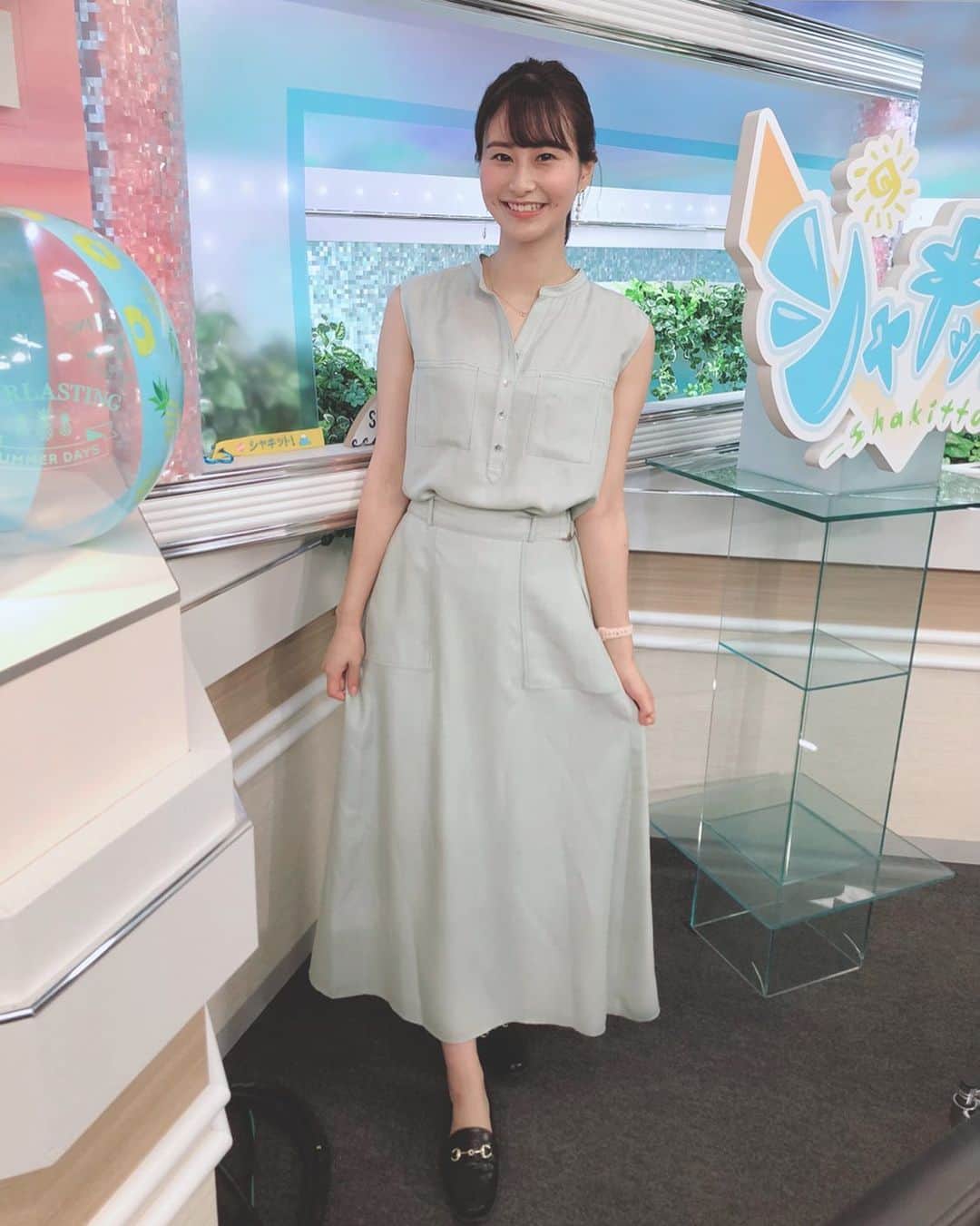 のインスタグラム：「. おはようございます。 今朝のシャキット！の衣装は、 #babylone のセットアップを お借りしました🧚 ミントカラーが涼しげで良いですよね♡ . 今週からBABYLONEさんに衣装提供をしていただけることになりました！ わたしも普段よく購入させていただいているブランドで、 可愛いお洋服ばかりなのです🥺 お借りした衣装はこれから毎週ご紹介させてください👗💓 . . . . . #チバテレ #シャキット #アナウンサー #番組衣装 #バビロン #佐田志歩」