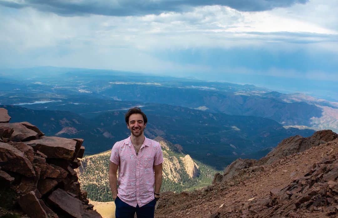 Jacob Simonのインスタグラム：「Lived in Colorado Springs for 5 years, finally decided to go to Pikes Peak」
