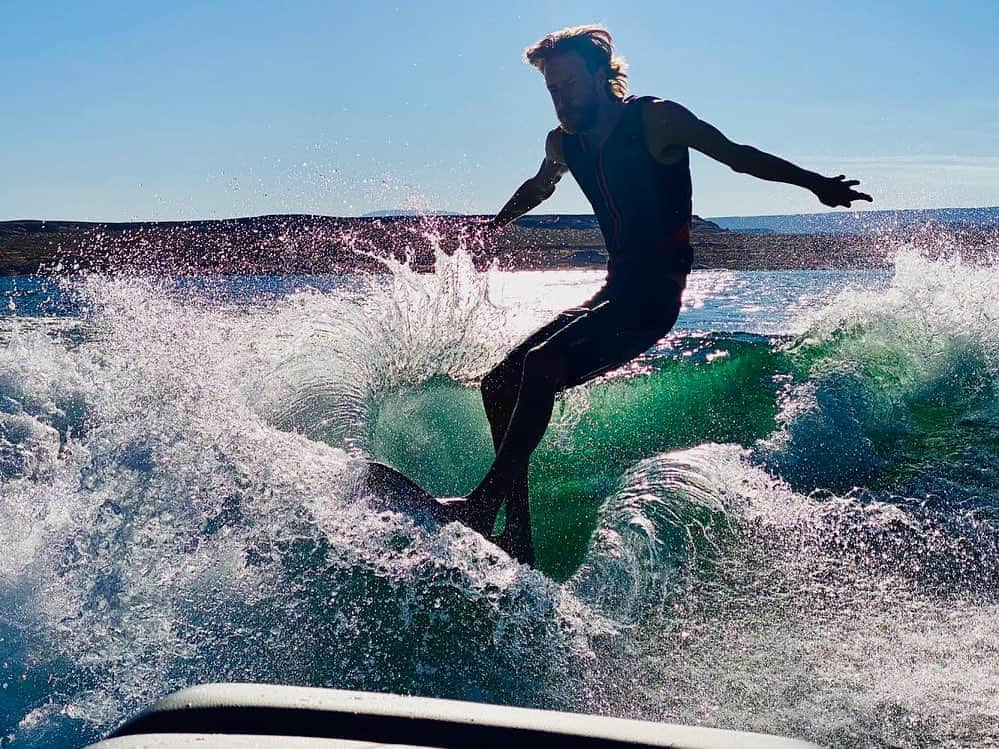 ケン・ブロックさんのインスタグラム写真 - (ケン・ブロックInstagram)「BIG thanks to this dude: @JParkerLindsey (and @XInsurance) for hosting my family, friends, and I last week at Lake Powell. We had a rad time surfing, taking the kids on fun adventures, and just hanging out. (I shot these on my phone… that place makes me look like a good photog!) Thanks again, Parker! #superbigtimethanks #LakePowell #SupraBoats」8月11日 9時46分 - kblock43