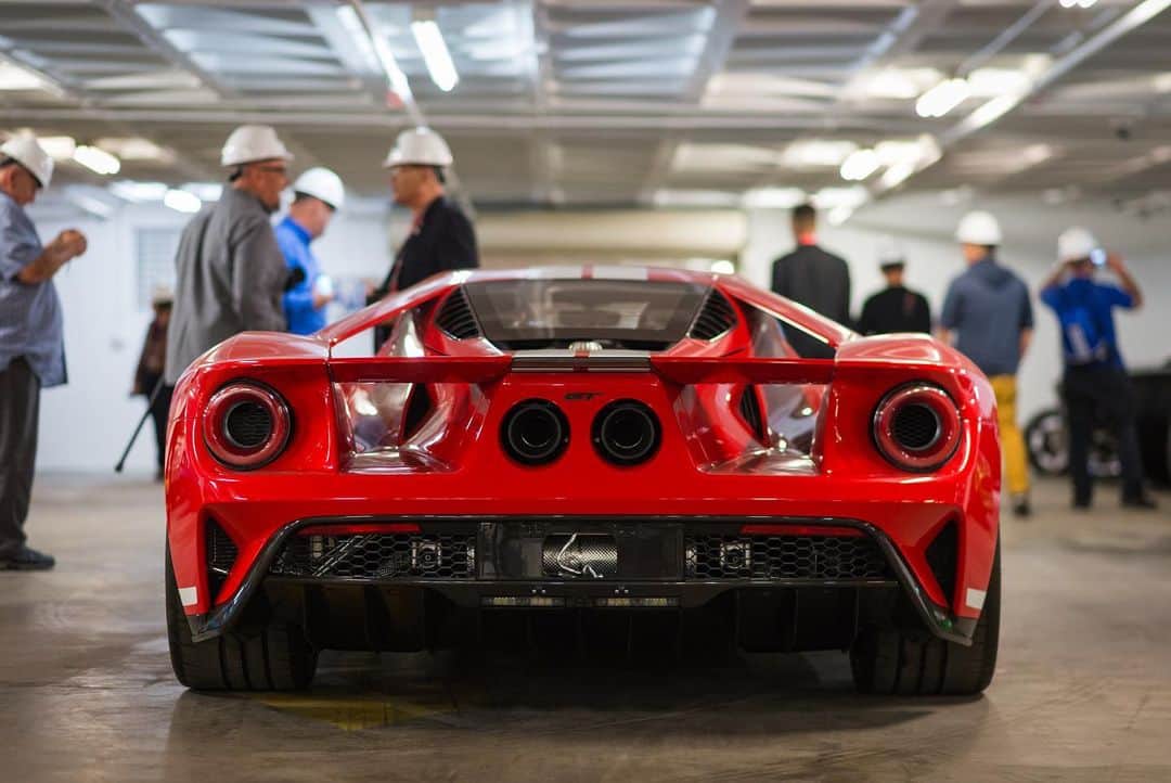 Karan B.のインスタグラム：「Ford vs Ferrari. @petersenmuseum Vault Edition.  Oh, and here’s a shot of some tires.」