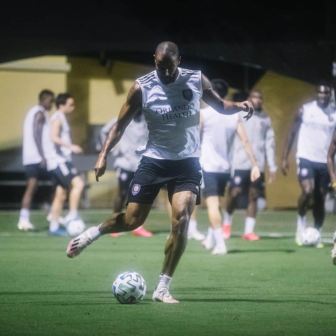 Major League Soccerさんのインスタグラム写真 - (Major League SoccerInstagram)「@orlandocitysc getting those final touches in before the #MLSisBack Final!」8月11日 10時15分 - mls