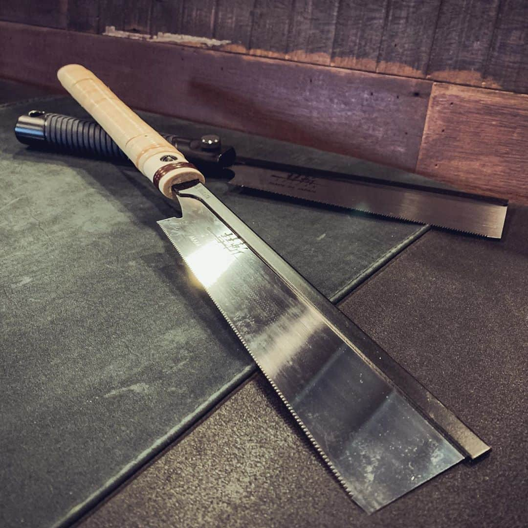 SUIZAN JAPANさんのインスタグラム写真 - (SUIZAN JAPANInstagram)「7″ Dozuki (Dovetail) 8″ Dozuki (Dovetail)  #suizan #japanesesaw #japanesesaws #japanesetool #japanesetools #japaneseplane #craftman #craftmanship #ryoba #doubleedge #dovetail #dovetailsaw #handsaw #handplane #pullsaw #woodwork #woodworker #woodworkers #woodworking #woodworkingtools #furnitureworkshop #furnituredesign #furnituremakeover #furnituremaker #suizanjapan」8月11日 10時20分 - suizan_japan