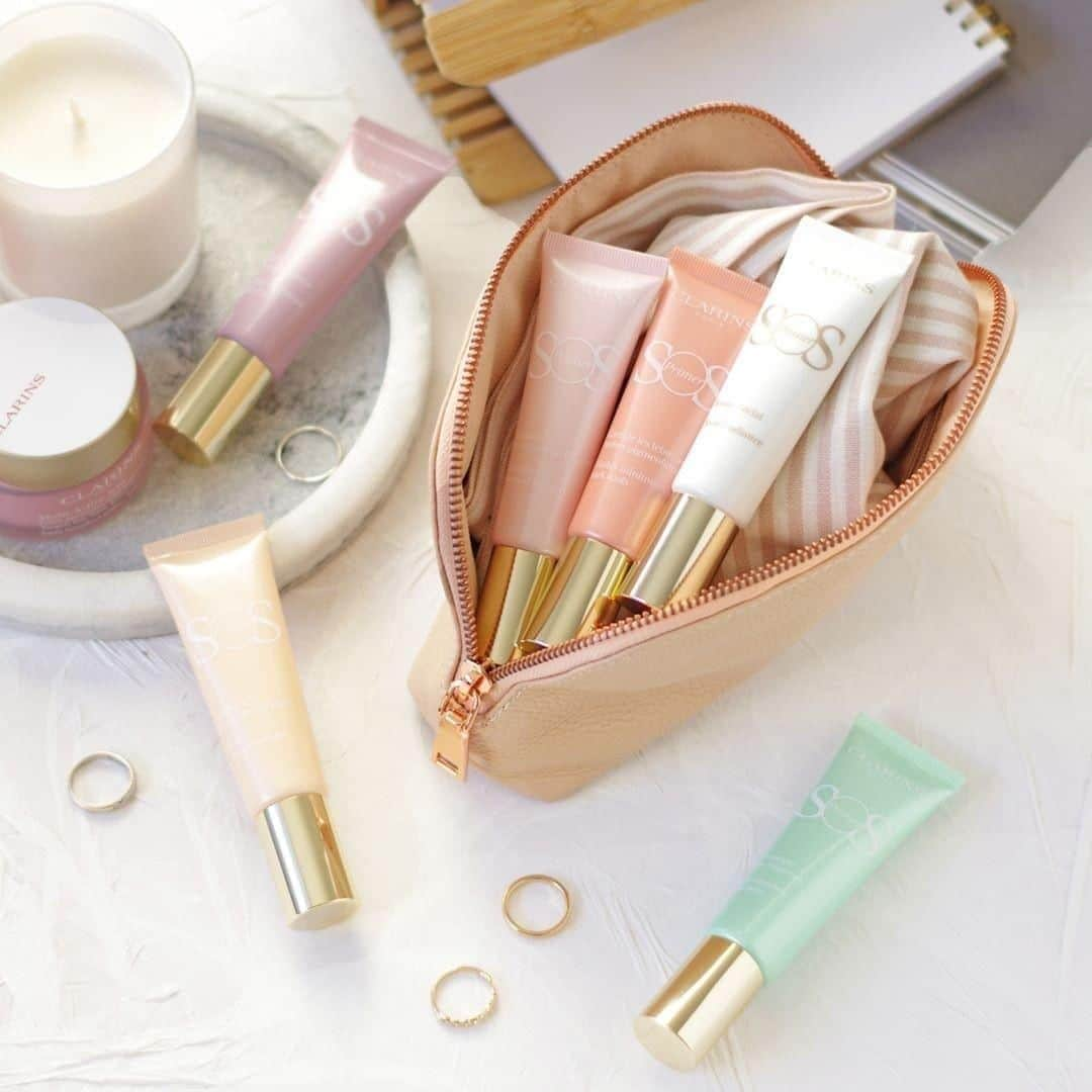 Clarins Canadaさんのインスタグラム写真 - (Clarins CanadaInstagram)「Lightweight, fresh and oil-free: SOS Primers' fluid texture makes it easy to apply & leaves the skin comfortable with a natural healthy glow.✨⁣ __________⁣ Légère, fraîche, sans effet gras : la texture fluide des SOS Primer offre une application facile et une peau confortable tout au long de la journée, pour un effet bluffant de naturel.✨⁣ .⁣ .⁣ .⁣ 📸 : @clarinsofficial⁣ #Clarins #ItsAllAboutYou #ClarinsMakeUp #SOSPrimer」8月11日 10時40分 - clarinscanada