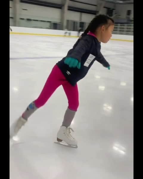 ヤロスラフ・パニオットのインスタグラム：「You can't expect that😏☻👻  #unexpectedness #itself  #figureskating #greatparkice #teamgreatparkice」