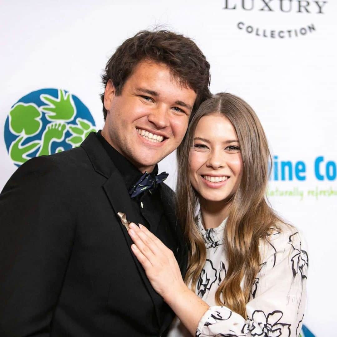Good Morning Americaさんのインスタグラム写真 - (Good Morning AmericaInstagram)「Bindi Irwin and her husband Chandler Powell just announced they are expecting their first child! Link in bio to see the couple's adorable pregnancy announcement.」8月11日 21時51分 - goodmorningamerica