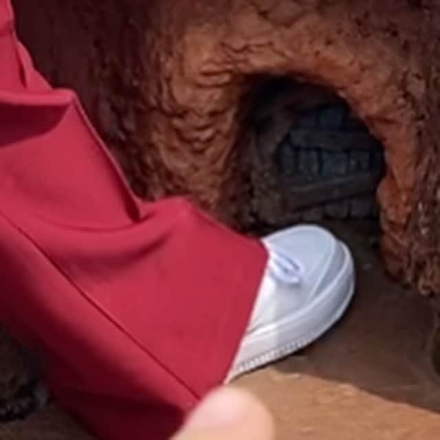 のインスタグラム：「こっから入る🚪」