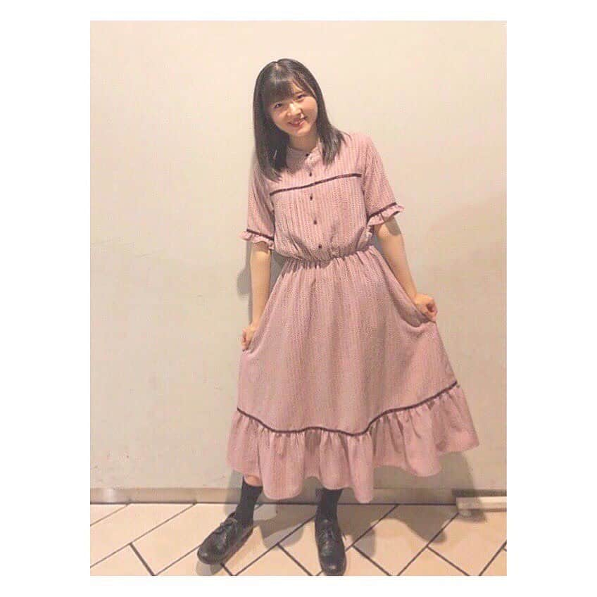 小片リサさんのインスタグラム写真 - (小片リサInstagram)「﻿ ﻿ 生地とリボンの色合いが好きです🎀﻿ ついたくさん着てしまう一着！﻿ ﻿ #ワンピース #onepiece﻿ #レベッカブティック #lebeccaboutique﻿ ﻿ #目を合わせるべきワンピース﻿ ﻿ ﻿ #一眼レフ #camera #ポートレート﻿ 全身写真 photo by @tsubaki_factory.official（マネージャーさん）﻿ ﻿ #小片リサ﻿ #tsubaki_factory﻿ #つばきファクトリー」8月11日 20時42分 - risa__ogata.official