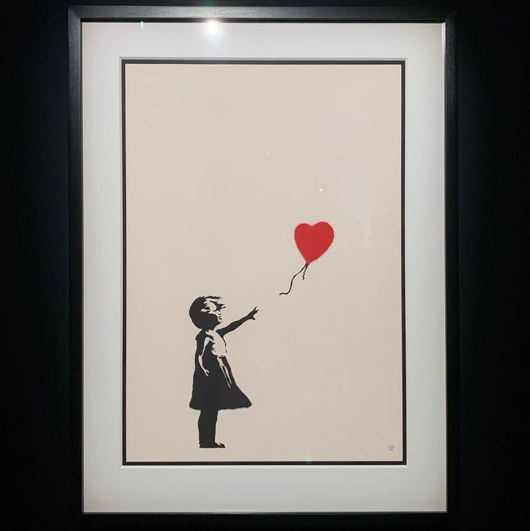 くろさんのインスタグラム写真 - (くろInstagram)「バンクシー展🐀天才か反逆者か❣️ BANKSY GENIUS OR VANDAL? #バンクシー展 #バンクシー展天才か反逆者か #バンクシー展横浜 #BANKSY」8月11日 20時45分 - m6bmw