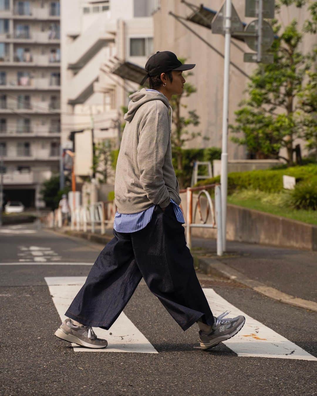 Ryoさんのインスタグラム写真 - (RyoInstagram)「ㅤㅤㅤㅤㅤㅤㅤㅤㅤㅤㅤㅤㅤ ぱっと見普通ですが、 このパーカー見ると蛍光色の糸が混じってます👀 紡績が強い会社だからできる面白い生地☺️ 吊り裏毛で着心地も最高です！ ㅤㅤㅤㅤㅤㅤㅤㅤㅤㅤㅤㅤㅤ hoodie:#moct  shirt:#ryotakashima pants:#ryotakashima shoes:#newbalance ㅤㅤㅤㅤㅤㅤㅤㅤㅤㅤㅤㅤㅤㅤㅤㅤㅤㅤㅤㅤㅤㅤㅤㅤㅤㅤ」8月11日 20時53分 - ryo__takashima