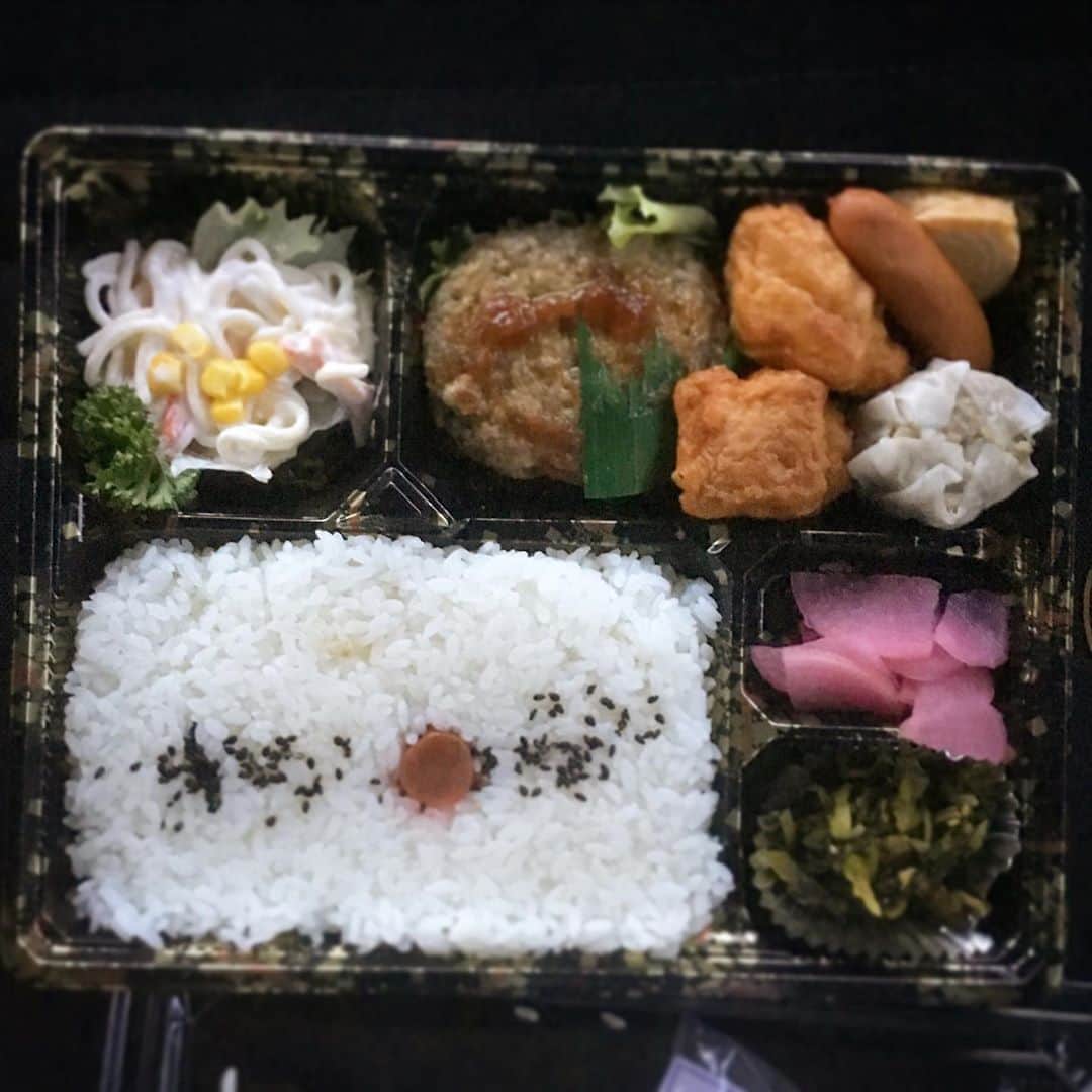 木村ひさしさんのインスタグラム写真 - (木村ひさしInstagram)「最高のおっさんの晩ご飯。 40度超えの中のお弁当 #最高のおっさんのロケ弁当  #2020チャレンジ第二弾」8月11日 21時00分 - kimura.hisashi