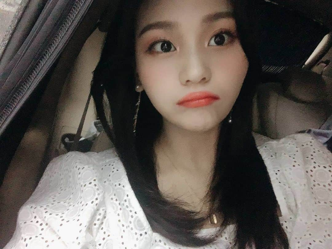 オムジのインスタグラム：「지난주 사진 쿠쿠쿠 #여자친구 #엄지 #GFRIEND #UMJI」