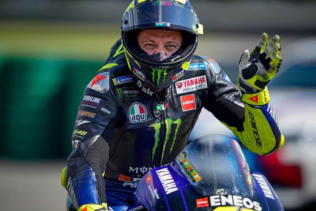 バレンティーノ・ロッシのインスタグラム：「Brno Circuit,Czech Republic Sunday,MotoGP Race 📸 @falex79 @gigisoldano」