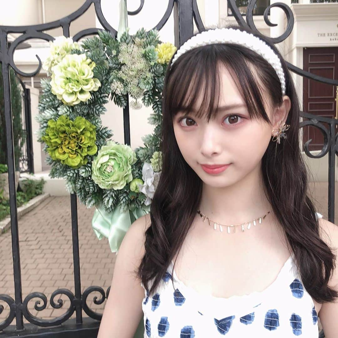 梅山恋和さんのインスタグラム写真 - (梅山恋和Instagram)「❤︎  お姫様気分…👸笑  #557 #カチューシャ #パール #ワンピース #おもち映え」8月11日 21時37分 - cocona_umeyama