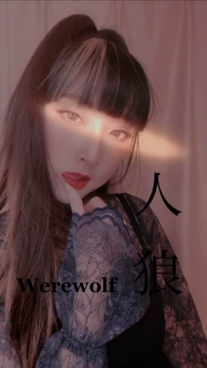 のインスタグラム：「😇→😏🐺 あっ！実は人狼でした😜 Oops! I was actually the werewolf😜 . 人狼ゲーム、毎回ドキドキするよね😂 Werewolf (mafia) game always makes me nervous! 😂 . 一回だけ人狼で最後二人残るまでバレなかった😜 めっちゃ緊張してて大変だった。人狼役で勝ったことない😂 I almost won being werewolf one time 😜 it was so nerve wracking.  that’s about it. . #OOTD Pink Dress: #kinji Glasses: #zoff Dark Top: #pameopose Black Dress: #bcbgmaxazria  . . 🎵 Meghan Trainor - Me Too remix by Kenta . TikTok at Rinrin_doll . . #rinrindoll #rinrinreels #人狼ゲーム #werewolfgame #mafiagame #japan #tokyo #harajuku #harajuku fashion #tokyofashion #japanesefashion #japanesememes #今日のコーデ」