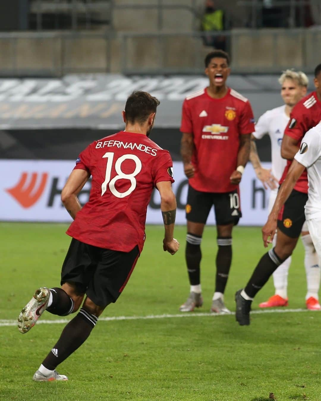 マンチェスター・ユナイテッドさんのインスタグラム写真 - (マンチェスター・ユナイテッドInstagram)「What a moment ❤️ #MUFC #EuropaLeague #Rashford」8月11日 13時00分 - manchesterunited