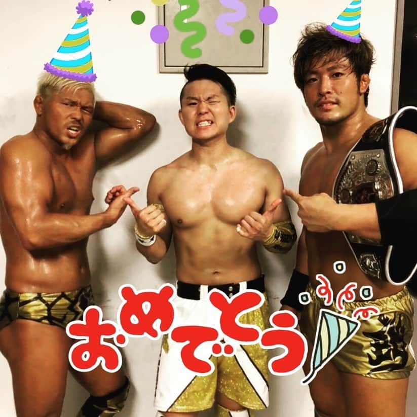 Kzyさんのインスタグラム写真 - (KzyInstagram)「@dragongate_u_t 復帰。 #おめでとう㊗️ こっから #リスタート  #有観客試合 で、しかも #地元大会 の #名古屋 で復帰出来て良かったな！  ハルクへのリスクも決めれたし。。😏✨  #dragongate #prowrestling  #dragongate世代 #u_t」8月11日 13時13分 - kzy_time_ebe2