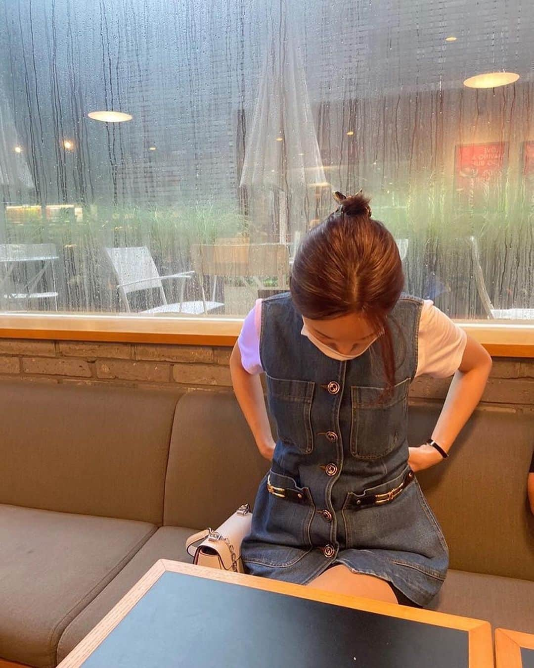 TWICEさんのインスタグラム写真 - (TWICEInstagram)「그마안 ☔️☔️☔️」8月11日 13時46分 - twicetagram