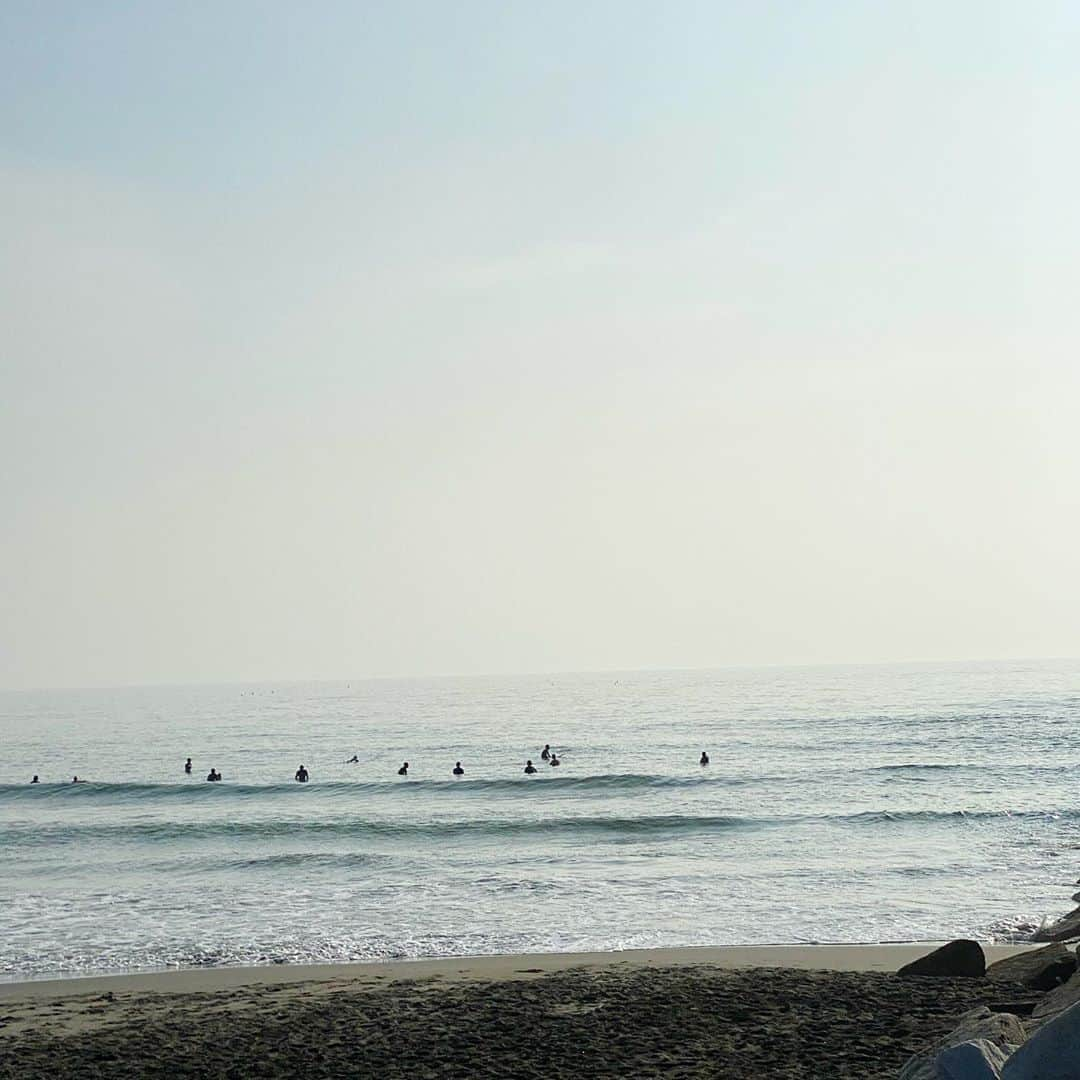 Isseki Nagaeさんのインスタグラム写真 - (Isseki NagaeInstagram)「Small wave days😭😭😭  #surfinglife #beach #surfing #summerbeach #smallwaves   台風来ず」8月11日 13時48分 - isseki_nagae