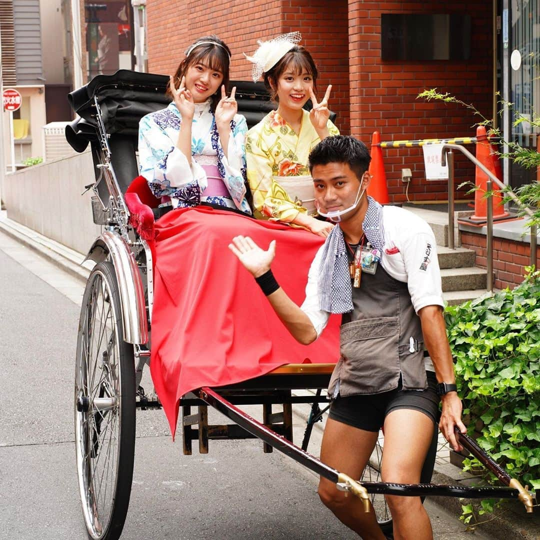 山田杏奈さんのインスタグラム写真 - (山田杏奈Instagram)「浴衣で浅草観光編②﻿ ﻿ 京都などを訪れた時にいつも乗ってみたいなぁと思いつつもなかなか機会がなかったのですが、﻿ ﻿ 今回初めて人力車に乗ってみました♡﻿ ﻿ 風を感じられるし、たくさんの浅草に関する雑学を知ることができました✨﻿ 一人や友達と回るよりも確実に浅草に詳しくなれるし、おすすめのお店なども教えて頂けます🥺本当に楽しかったです！！！﻿ ﻿ ぜひまた機会があれば乗らせてもらいたいと思いました🏮👘✨﻿ ﻿ #浅草 #ASAKUSA #浴衣  #浴衣ヘア #浴衣レンタル #着物レンタル #浅草観光 #浅草食べ歩き #レトロ着物 #レトロ浴衣 #浅草寺 #chilloutsampo #人力車」8月11日 14時03分 - anna_yamada05