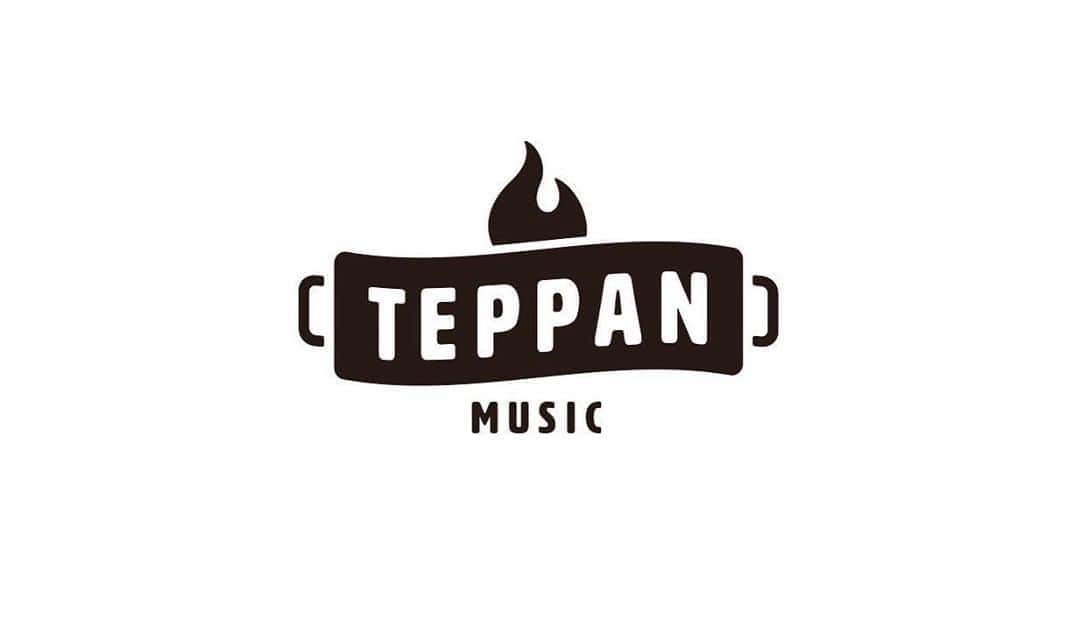 MOCAさんのインスタグラム写真 - (MOCAInstagram)「. . そして、我々は 新メジャーレーベル 「TEPPAN MUSIC」を設立しました㊗️ . . TEPPAN MUSICは、 ベリーグッドマンの熱いメッセージや 音楽をリアルに、 そしてスピーディーに発信すべく、ARIGATO MUSICと 第一興商グループがタッグを組み、 日本クラウン内に設立した新レーベル。 . . TEPPAN は鉄板焼きの“鉄板”や 間違いの無い物を意味する“鉄板”に由来。  . . 「人と人を繋ぎ、同じ目線で 語り掛けていく音楽の発信」を合言葉に、  料理長のベリーグッドマンが 厳選した素材を鉄板に乗せ、 独自のレシピでホットに焼き上げた 極上の鉄板音楽を発信して行きます。 . . また、自身の作品だけに留まらず、 共鳴するアーティストや クリエイターの作品も 多方面に向けて発信予定です🙌 . . #ベリーグッドマン #TEPPAN MUSIC . .」8月11日 14時22分 - moca_berrygoodman