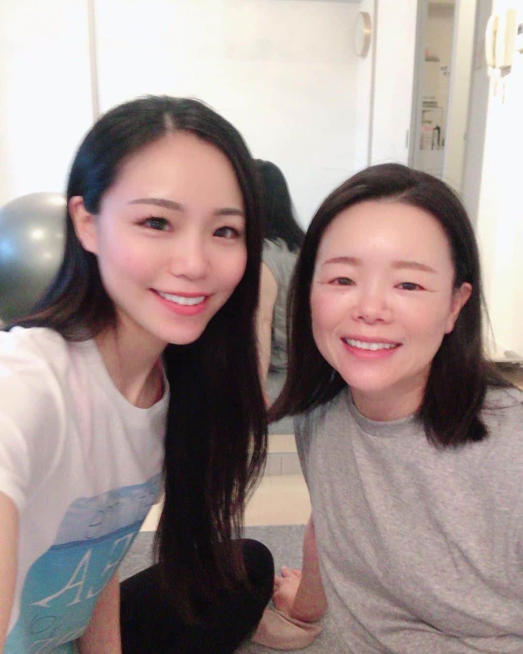 のインスタグラム：「この間、 @wakabasuda_jewelofjapan  わかばちゃんのサロンにトレーニングを見学に行って来ました♫  自分なりにトレーニングしてる私だけど、足りない筋肉、弱い筋肉が分かってまたトレーニングがんばろって思いました☺️ 身体動かすのってやっぱり楽しいね😊  わかばちゃんは、ミスユニバース福岡などなどたくさんの賞を受賞している美しき女性〜💕  わかばちゃんのサロンでは、ウォーキング、トレーニング、マッサージ、エステと総合的に体のメンテナンスが出来るサロンなんです😊 トレーニングして、マッサージ、エステが出来るなんて最高❣️  わかばちゃんの外見の美しさはもちろんだけど、内面の美しさ、秘めた心の強さをひしひしと感じます♫ 美を求めるなら是非行かれてみてください☺️  #トレーニング #美 #美人 #総合プロデュース #美的サロン #ミスユニバース #ジャパン #美の秘訣」