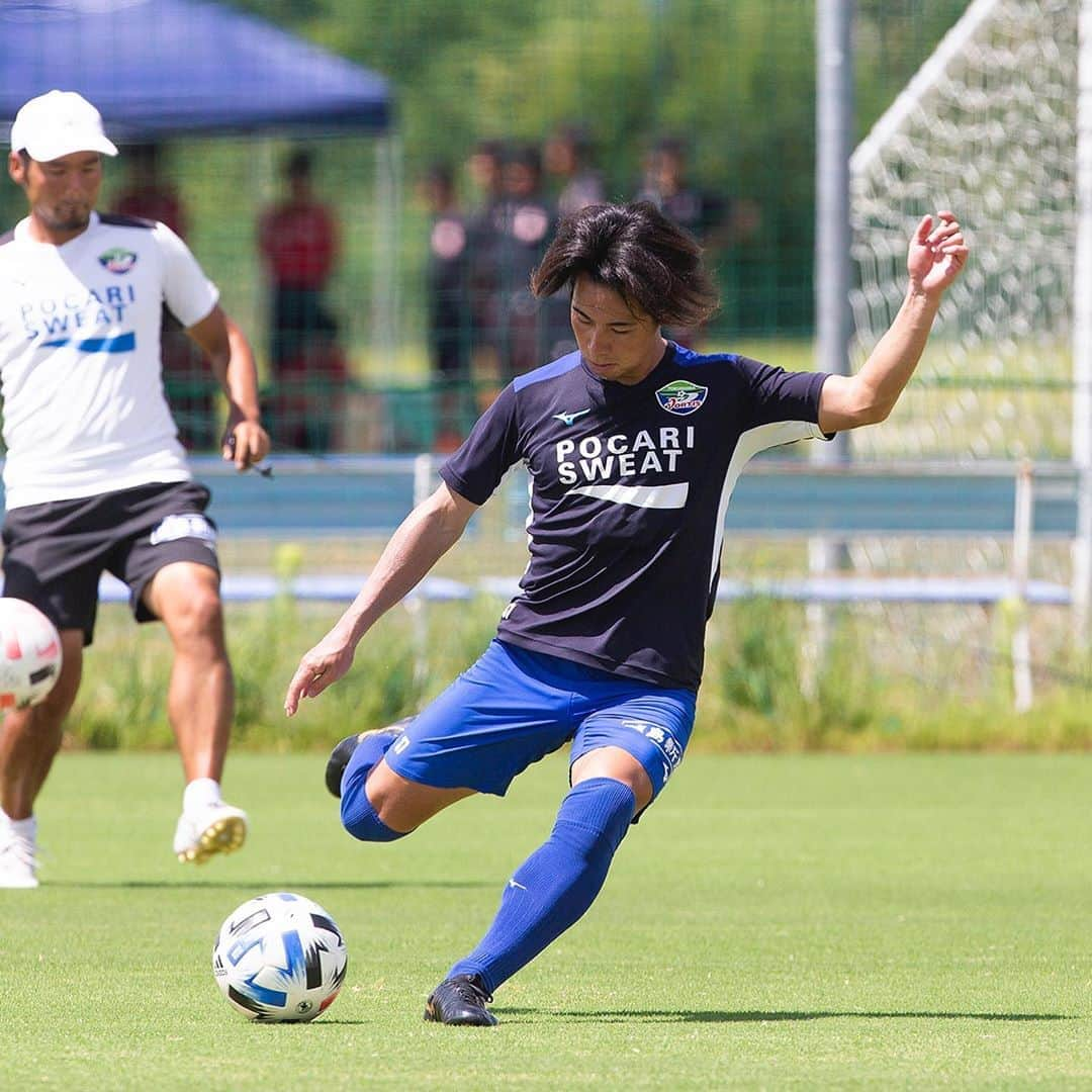 徳島ヴォルティスさんのインスタグラム写真 - (徳島ヴォルティスInstagram)「【8/12（水）19:00 町田（アウェイ）】 TSVの様子をお届け⚽️ アウェイ町田戦に向けてトレーニング🔥 勝利を掴み取る👊  #清武功暉 #松澤香輝 #奥田雄大 #浜下瑛 #瀬口拓弥	#武田太一 #ドゥシャン #杉森考起 #徳島ヴォルティス #vortis #wearevortis #lovevortis #徳島 #Jリーグ #DAZN #チーム #サッカー #football」8月11日 16時11分 - tokushima_vortis