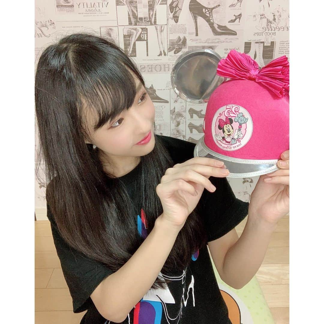 岡本怜奈さんのインスタグラム写真 - (岡本怜奈Instagram)「♡﻿ 🐭🎀🎈🎡🎠🏰💕﻿ ﻿ 初めてディズニーに行った時に﻿ 買ってもらった宝物🐭🎀💖﻿ ♡﻿ ♡﻿ #岡本怜奈 #れなたん #nmb48 #2歳﻿ #ミニー #ミニーマウス #ミニーちゃん #ミニー帽子﻿ #ディズニー #ディズニーグッズ #ディズニー25周年﻿ #イヤーキャップ #happy #Instagood」8月11日 21時59分 - renatan1222