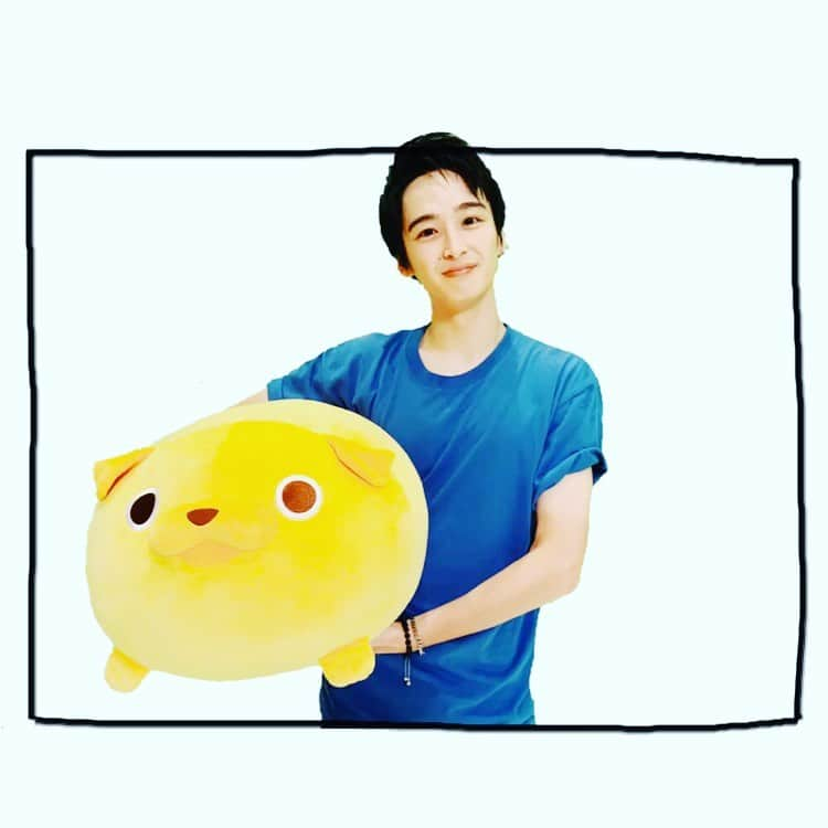 山下航平さんのインスタグラム写真 - (山下航平Instagram)「どうも、山下航平です。  出演情報です！ 8月13日(木)23:59〜放送開始の読売テレビ・日本テレビ系ドラマ『おじさんはカワイイものがお好き。』第一話に出演します！  このドラマに出てくるパグ太郎というキャラクターがとても可愛いです。 「推し」を持ってる皆さんは、特に共感すること間違いなしだと思います。  このドラマでは個人的に、いつかやりたいなと思っていた目標の一つが叶った作品でもあります！！さて、どんな役で登場するでしょうか。是非、ご覧ください。  #おじさんはカワイイものがお好き #おじカワ #パグ太郎」8月11日 17時53分 - kouhei_yamashita_official