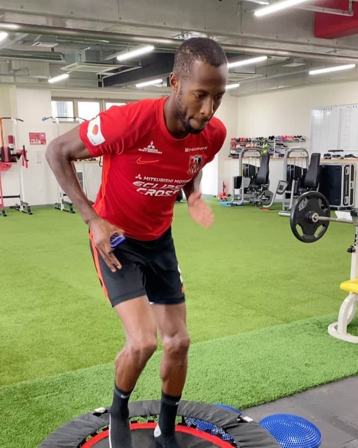 のインスタグラム：「Getting stronger.💪🏾 Almost back ⚽️」