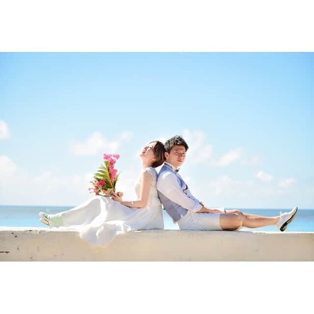 のインスタグラム：「ハワイのフォトツアーならCheers Wedding ﻿ ﻿ ハワイウェディング専門のプロデュース会社だからこそ叶う。﻿ ハワイウェディングフォトツアー🌴﻿ ﻿ ***********************﻿ ﻿ 🌻8月限定キャンペーン🌻﻿ 8月31日までのお申込限定🙏﻿ ﻿ フォトツアーのお衣装👗(ドレス/タキシード)アップグレードプレゼント($380相等)﻿ ﻿ ※新規お申込み時限定特典です。 ﻿ ﻿ ※キャンペーンをご利用の際は必ずお申込み時にお伝えください。お申込み後の適用はお受け出来かねます。 ﻿ ﻿ ※他キャンペーンとの併用不可となります。 ﻿ ﻿ *********************** ﻿ 【お問合せ】﻿ https://www.cheerswedding.jp﻿ ☎︎0120-128-828﻿ 平日11:00〜19:00／土日祝10:00〜19:00﻿ ※水曜・木曜定休﻿ ***********************﻿ ﻿ ▼ウェディングパーク海外﻿ チアーズウェディングで検索﻿ ‭https://foreign.weddingpark.net/agentlist/100063‬/﻿ ﻿ ▼挙式はこちら﻿ @cheers_wedding ﻿ ﻿ #チアーズウエディング﻿ #ハワイウェディング﻿ #フォトウェディング﻿ #リゾートウェディング　﻿ #フォトツアー﻿ #ハワイ旅行﻿ #ハワイ挙式﻿ #ハワイ婚﻿ #cheerswedding﻿ #hawaiiwedding﻿ #日本中のプレ花嫁さんと繋がりたい﻿ #ウェディングニュース﻿ #プレ花嫁　﻿ #卒花嫁﻿ #前撮り　﻿ #後撮り﻿ #ハワイ前撮り ﻿ #ハワイ後撮り﻿ #結婚準備﻿ #ハワイフォトツアー﻿ #ウエディングフォト﻿ #フォトウェディング﻿ #ハワイハネムーン﻿ #ハネムーンフォト﻿ #ウェディングフォト ﻿ #コロナ結婚式﻿ #コロナ復活﻿ #花嫁応援企画」