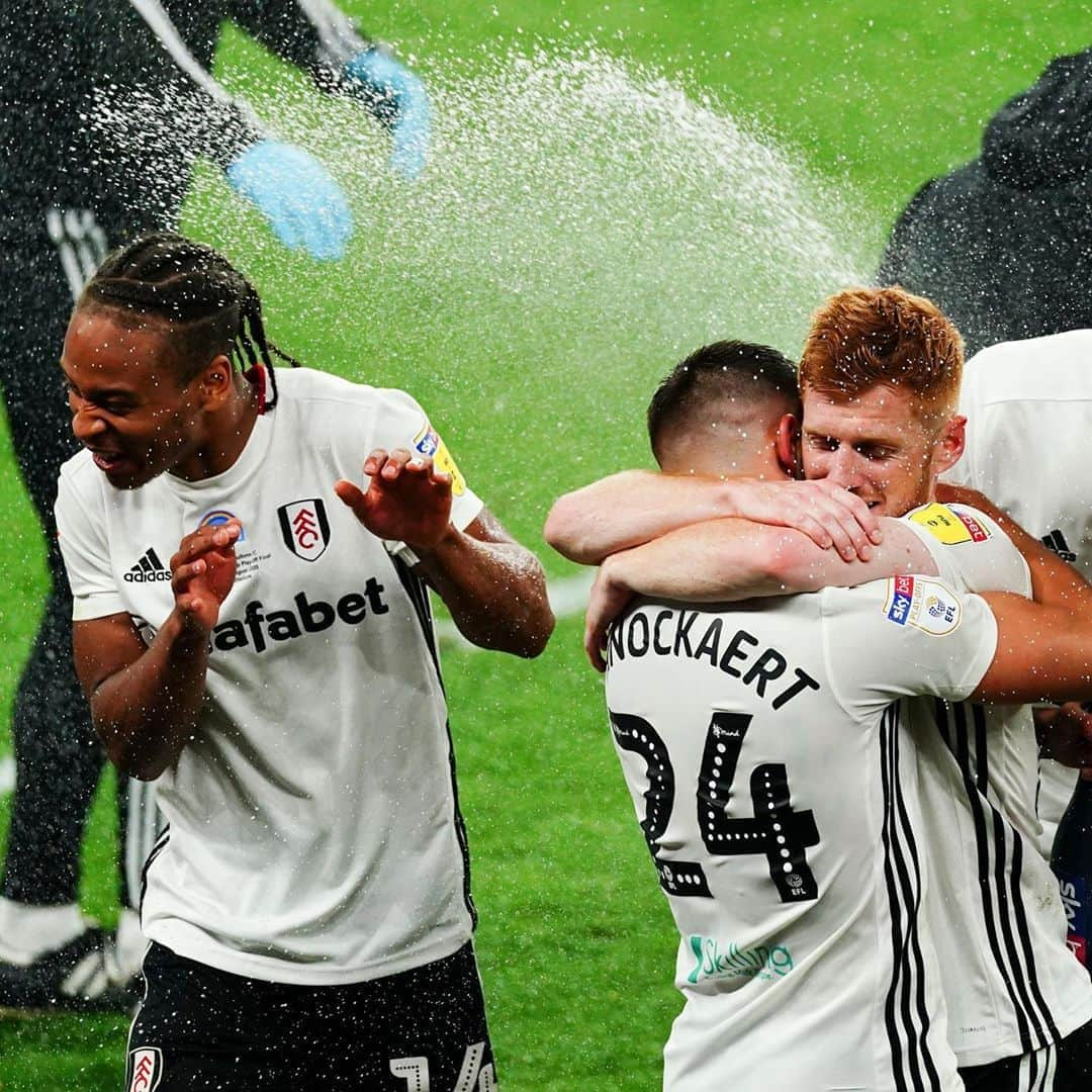 フラムFCさんのインスタグラム写真 - (フラムFCInstagram)「Has it sunk in yet? 🏆💭 #FFC」8月11日 18時42分 - fulhamfc