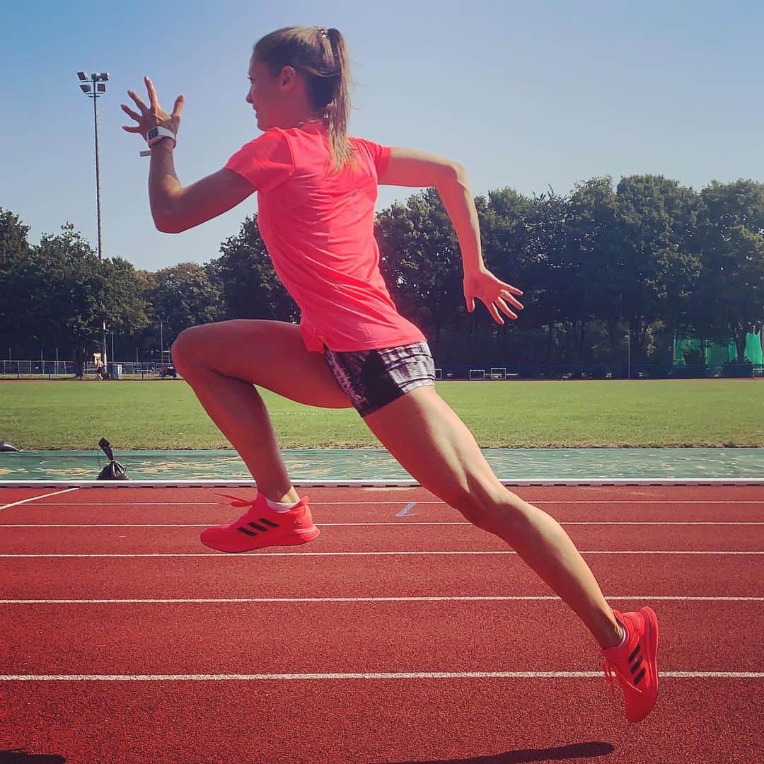 ルート・ゾフィア・シュペルマイヤーさんのインスタグラム写真 - (ルート・ゾフィア・シュペルマイヤーInstagram)「GO WILD GO PINK 🔥 .  #readyforsport #heatrdy #createdwithadidas #tokyocollection #neverdone @adidas_de」8月11日 18時47分 - 400mruth