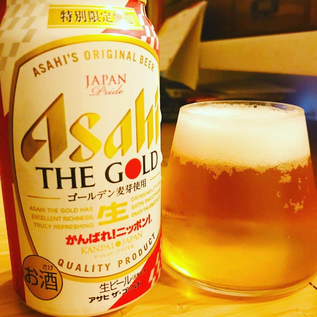 のインスタグラム：「アサヒのthe gold。がんばれ日本！なパッケージが切ないが素敵。普通に日本人が好きな美味しいピルスナー。 #beer #堀井ビールログ  #asahibeer」