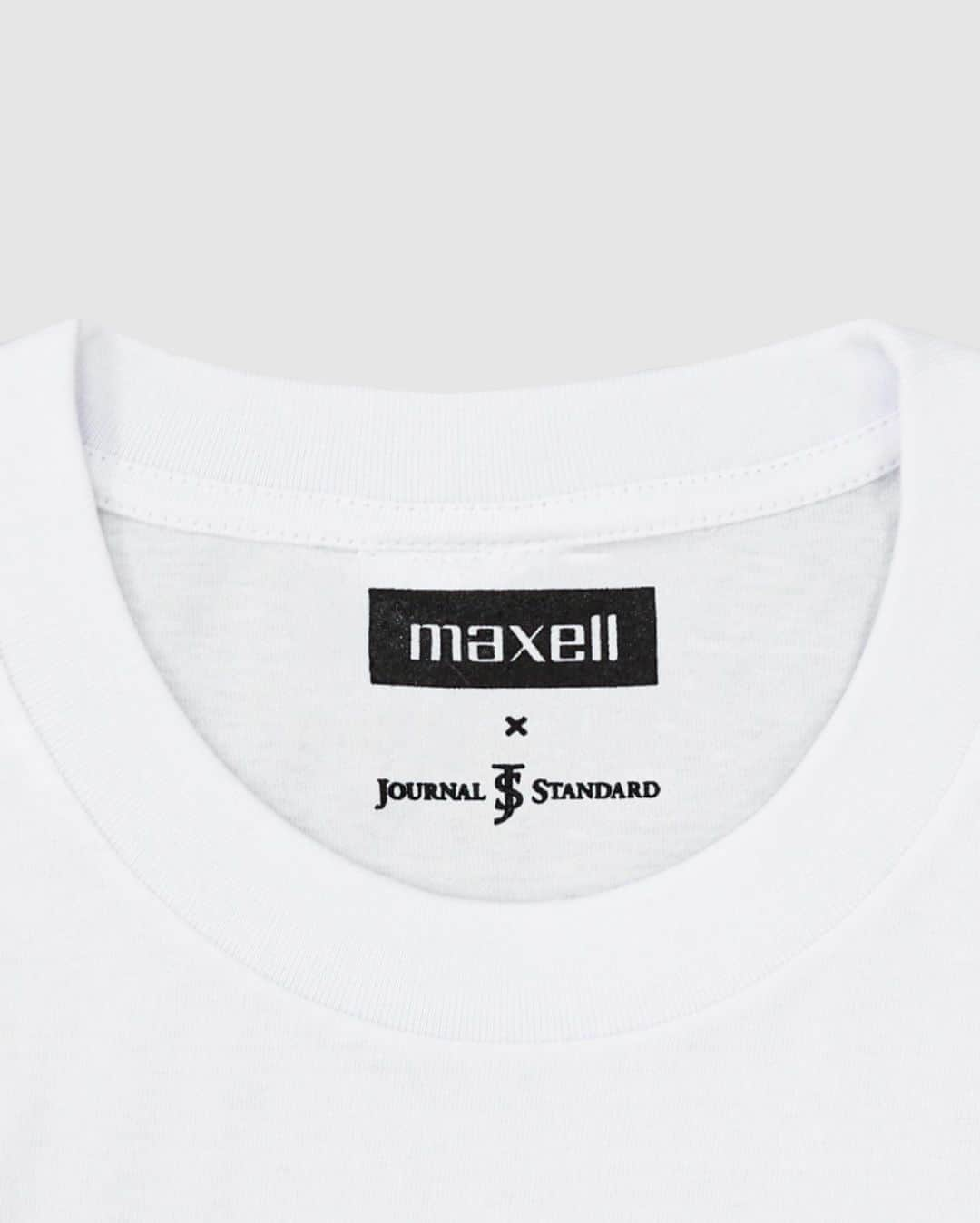 JOURNAL STANDARDさんのインスタグラム写真 - (JOURNAL STANDARDInstagram)「#JSでしか買えないモノ﻿ ﻿ 『Maxell × JOURNAL STANDARD』﻿ ﻿ 電機メーカー『Maxell(マクセル)』との JOURNAL STANDARD コラボTシャツ﻿ コレクションがローンチ。﻿ ﻿ 80年代に米国で放映され、椅子に座る男性がスピーカーから流れるサウンドの風に吹かれるシーンが印象的な『Maxell』のCM、"Blown Away Guy" として知られるヴィジュアルをメインに、過去のパッケージデザインにある秀逸なグラフィックを落とし込み、プリントボディには強度と機能を兼ね備える日本発のTシャツブランド『G.O.A.T』を採用。﻿ ﻿ "JSでしか買えない" スペシャルコレクションを是非、お見逃し無く。﻿ ﻿ 各¥5,800+Tax﻿ SIZE:S,M,L　﻿ NO:20071600900030﻿ ﻿※ベイクルーズでも近日公開予定  -------------------------------﻿ ﻿ ﻿ 公式通販ベイクルーズストア及び﻿ JOURNAL STANDARD 各店舗にて﻿ summer saleを開催中‼︎ ﻿ ﻿ 気になるアイテムはいますぐCHECK‼︎﻿ ﻿ ﻿ ------------------------------- ﻿ ﻿ @maxelljp﻿ @goat.tee.tokyo﻿ @baycrews﻿ ﻿ #journalstandard#maxell#tshirts﻿ #tee﻿ #teeshirts﻿ #goat﻿ #baycrews﻿ #fashion﻿ #mens﻿ #ジャーナルスタンダード﻿ #マクセル﻿ #tシャツ﻿ #ベイクルーズ」8月11日 18時57分 - journalstandard.jp