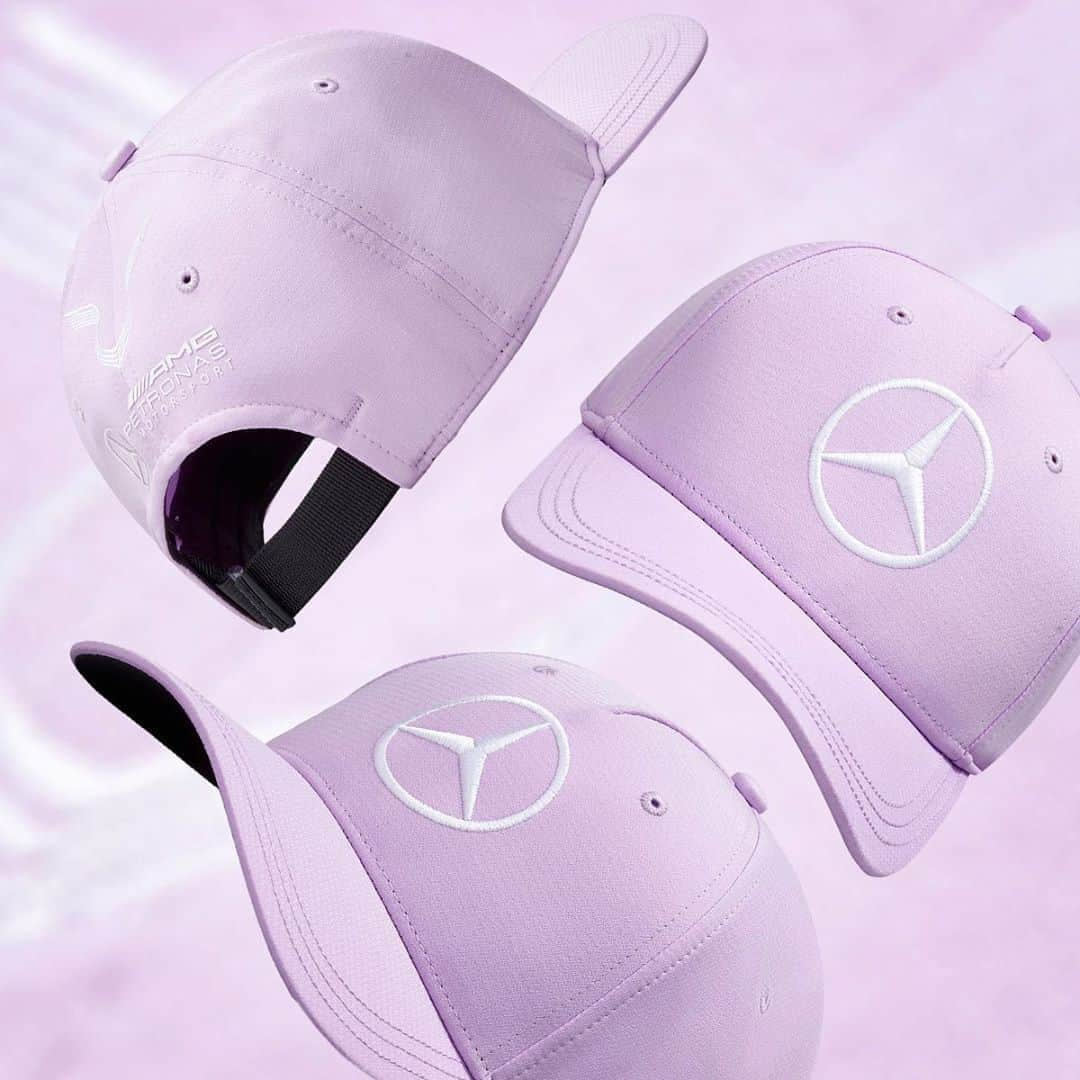 MERCEDES AMG PETRONASさんのインスタグラム写真 - (MERCEDES AMG PETRONASInstagram)「Gear up like @lewishamilton and get set for the #SpanishGP in style with this Special Edition cap! 💜 Hit the tag, head to the shop and add yours to the collection 🛍️😍」8月11日 19時34分 - mercedesamgf1